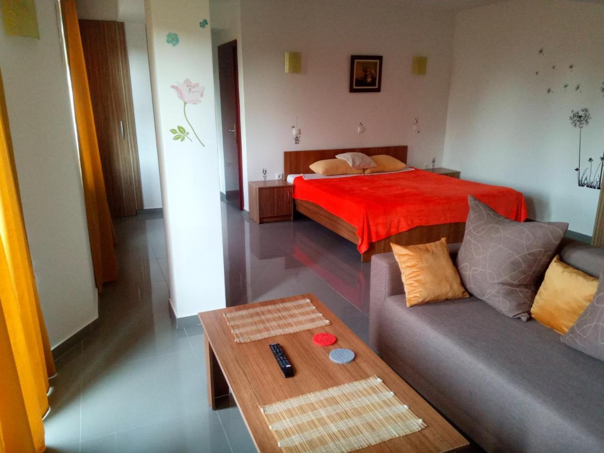 Yard House Trpejca Hotell Ohrid Eksteriør bilde