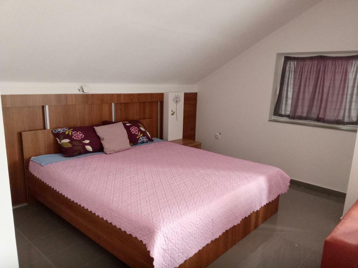 Yard House Trpejca Hotell Ohrid Eksteriør bilde