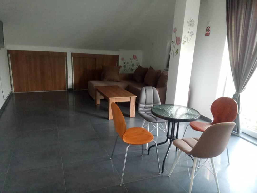 Yard House Trpejca Hotell Ohrid Eksteriør bilde