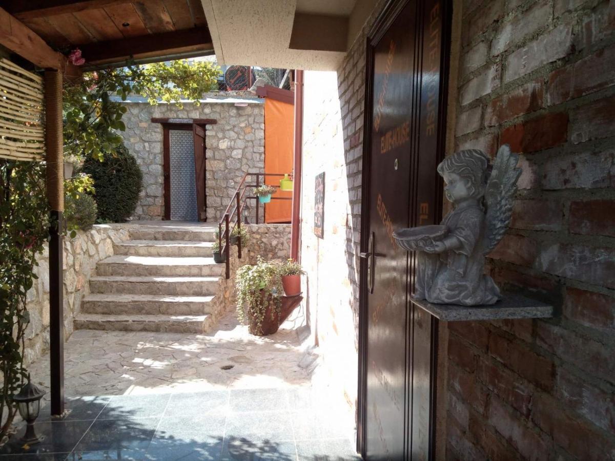 Yard House Trpejca Hotell Ohrid Eksteriør bilde